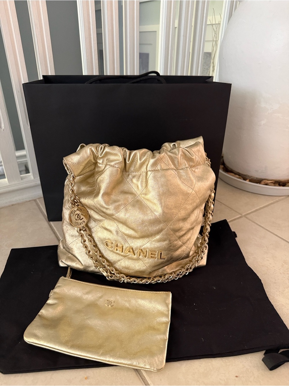 CHANEL 2022 🦄 Metallic Gold Quilted Drawstring Shoulder Bag with Chain